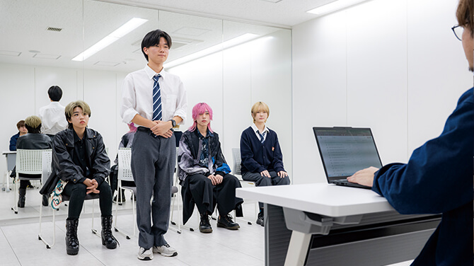 業界企業と連携した動画アワード／現場実習