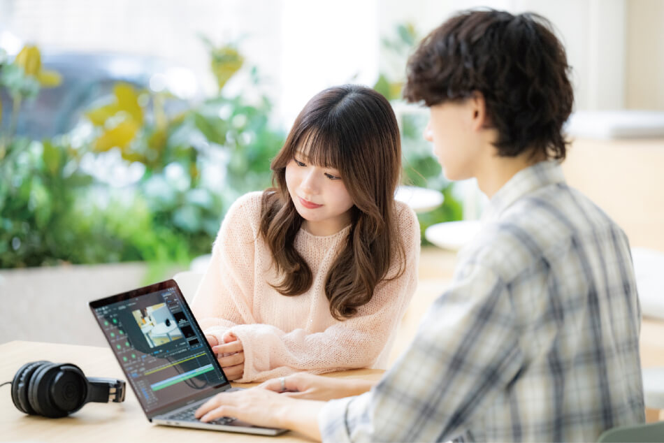 授業はすべて現役クリエイター講師が直接指導！